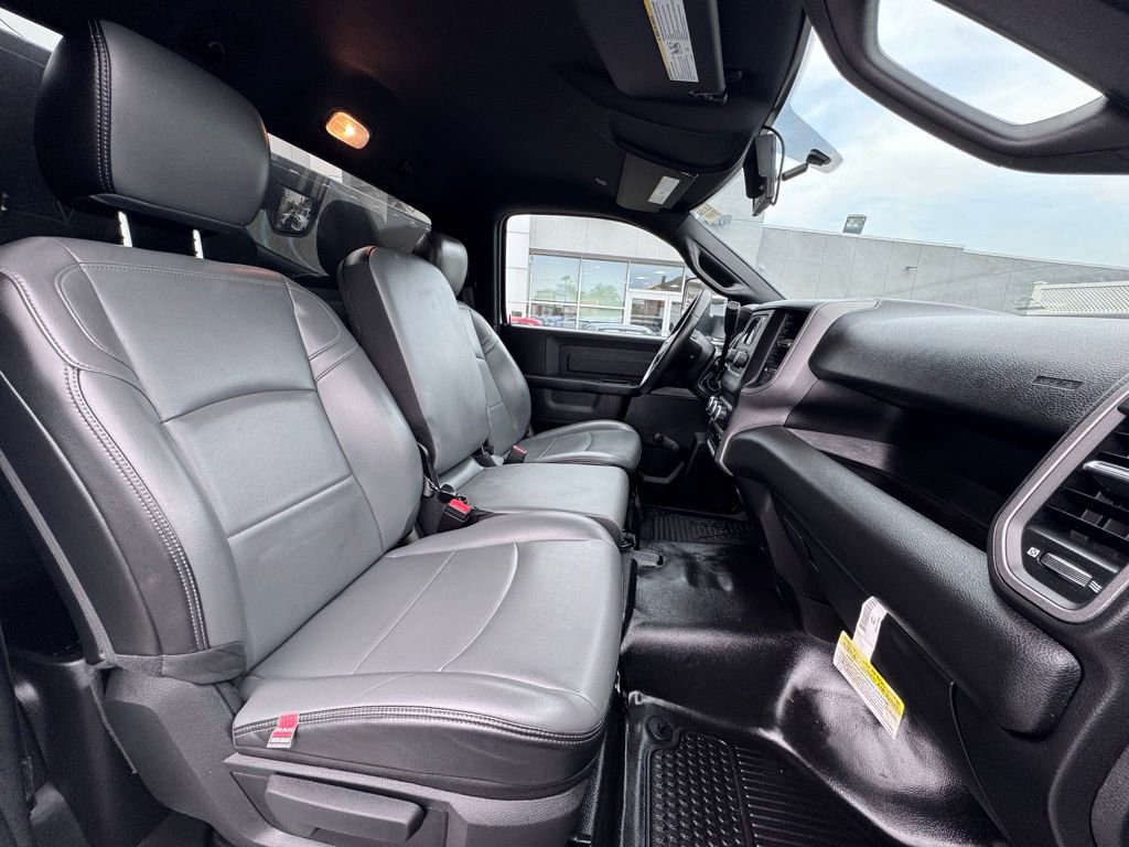Used 2021 RAM 4500 Tradesman RWD image 17
