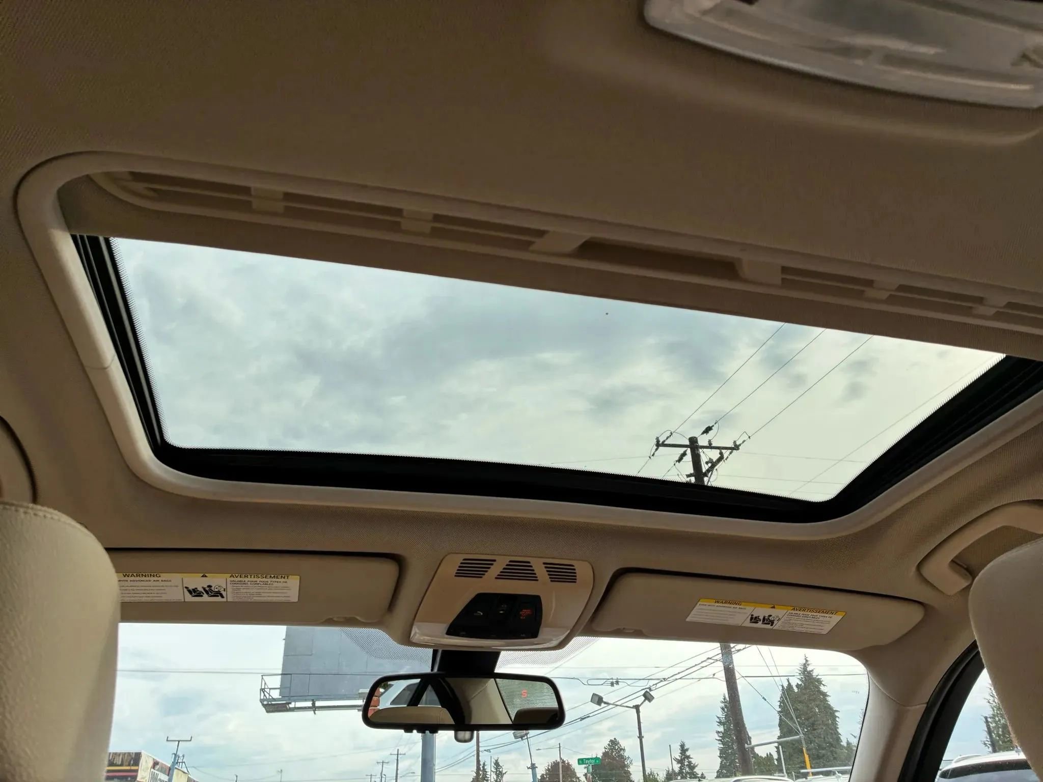 Used 2015 BMW 328i Sedan w/ Premium Package image 23