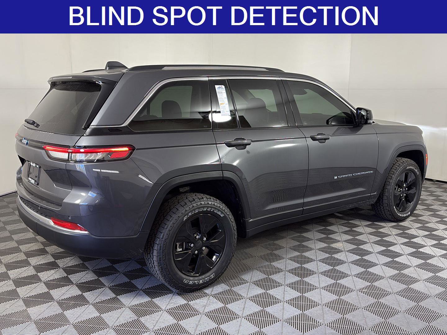 Used 2022 Jeep Grand Cherokee Limited 4xe image 5