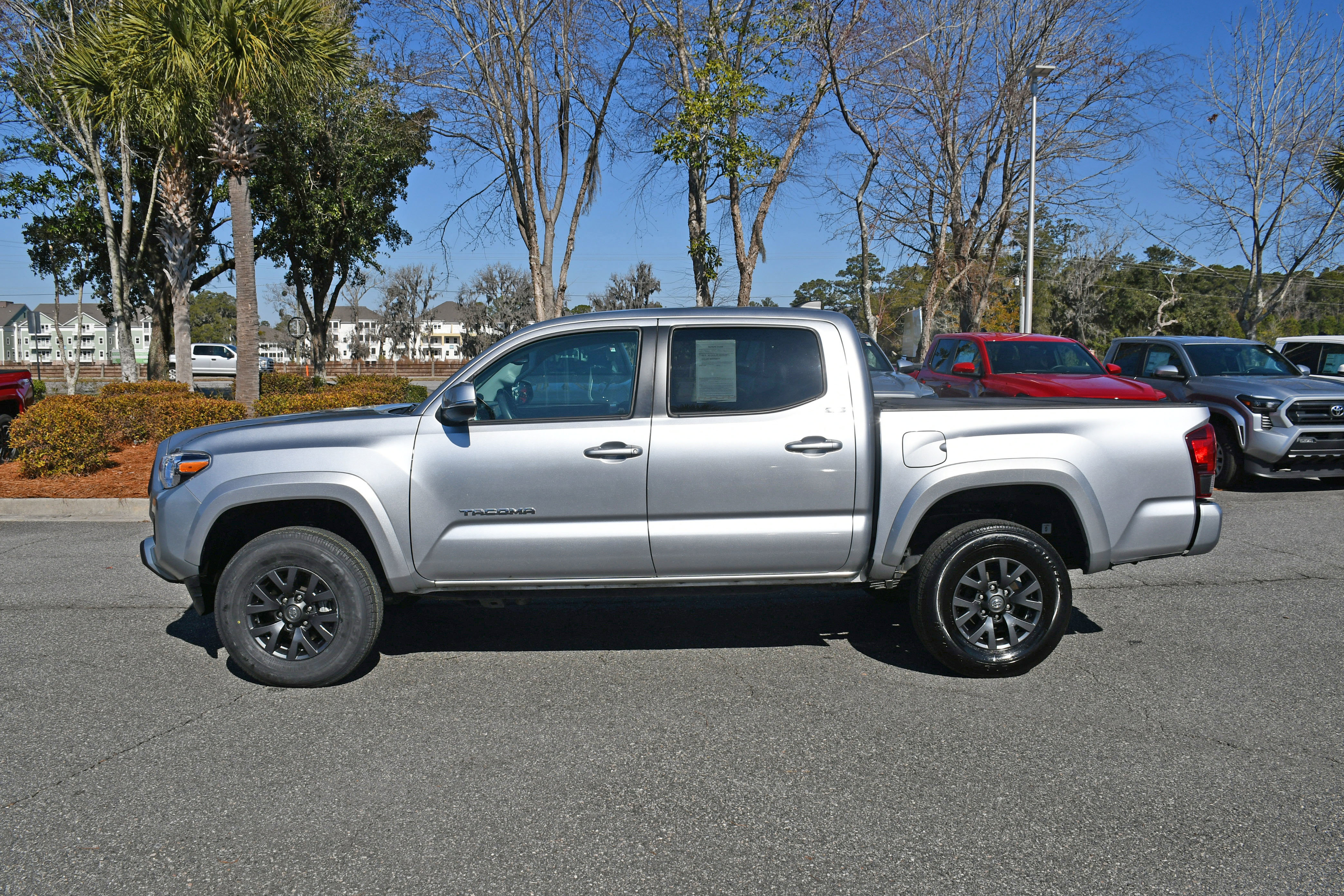 Used 2023 Toyota Tacoma SR5 image 2