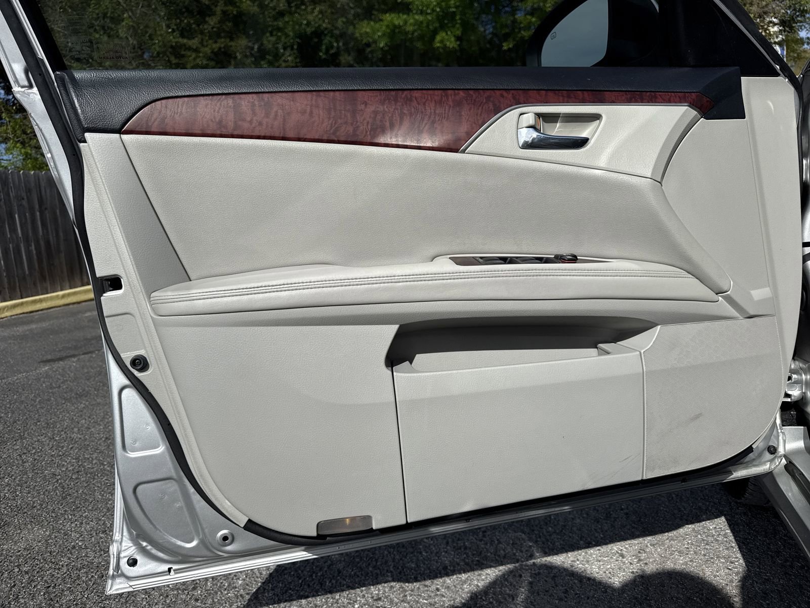 Used 2012 Toyota Avalon image 15