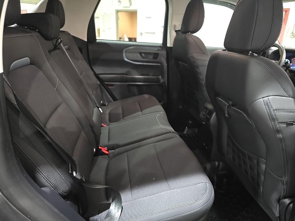 Used 2022 Ford Bronco Sport Badlands image 12