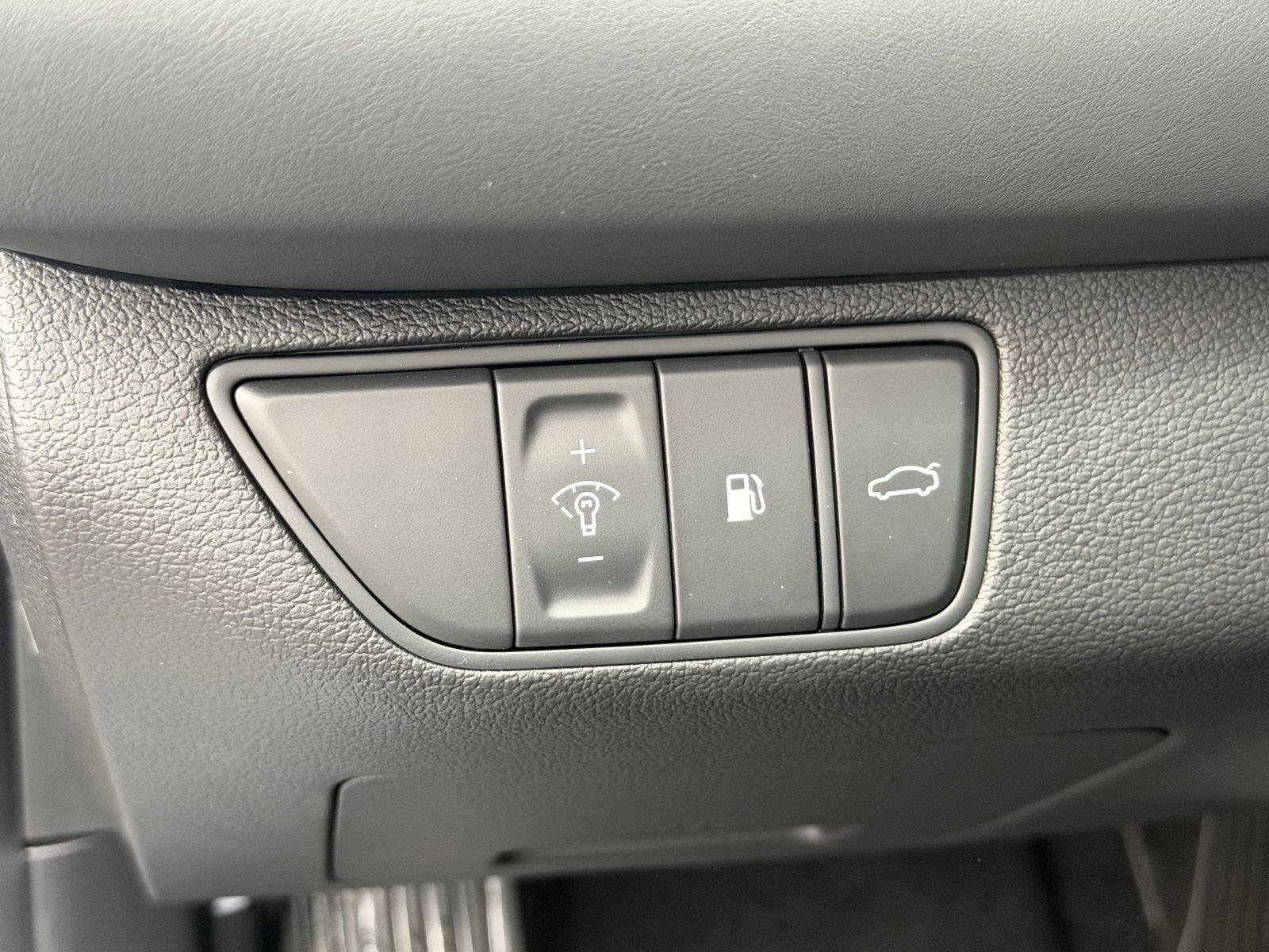 New 2027 Genesis G70 2.5T RWD image 23
