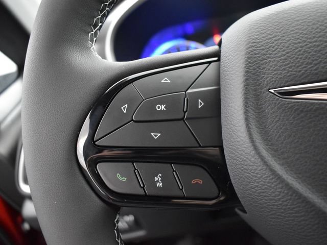 New 2026 Chrysler Pacifica Select AWD/4WD image 17