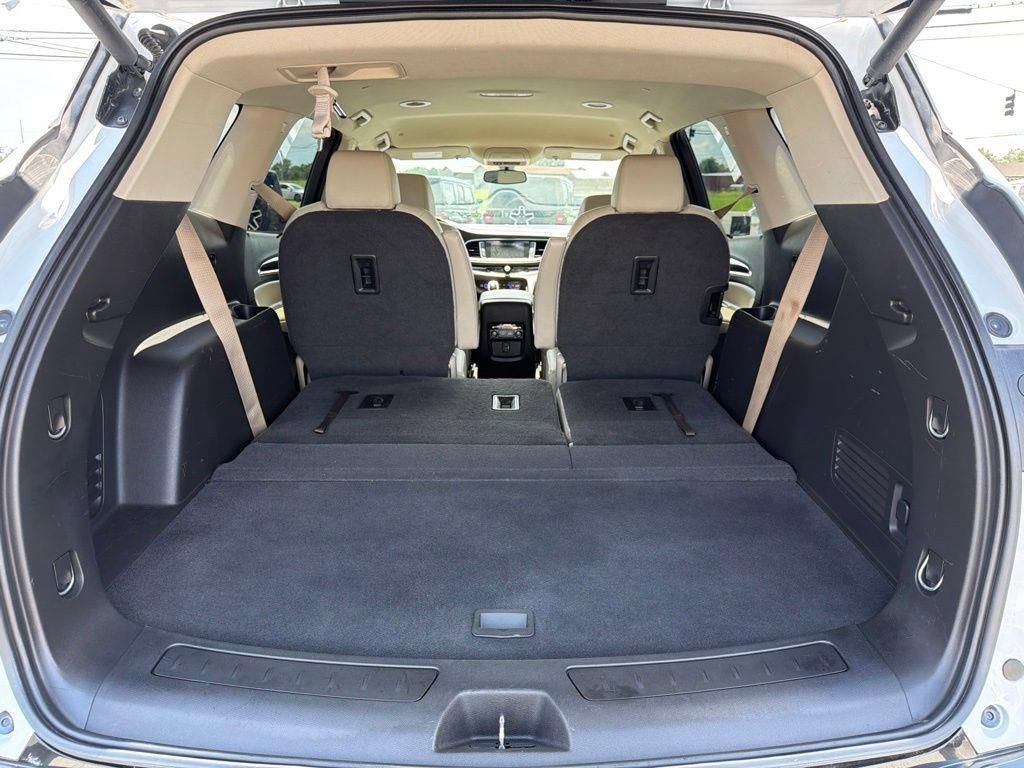Used 2019 Buick Enclave Essence FWD image 11