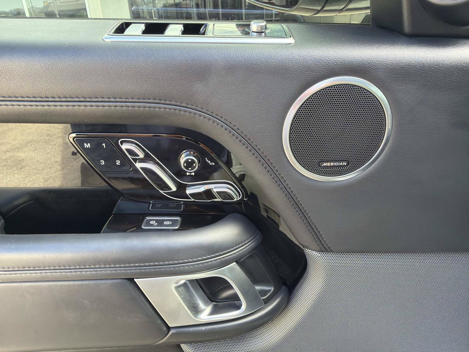 Used 2019 Land Rover Range Rover Supercharged AWD/4WD image 25