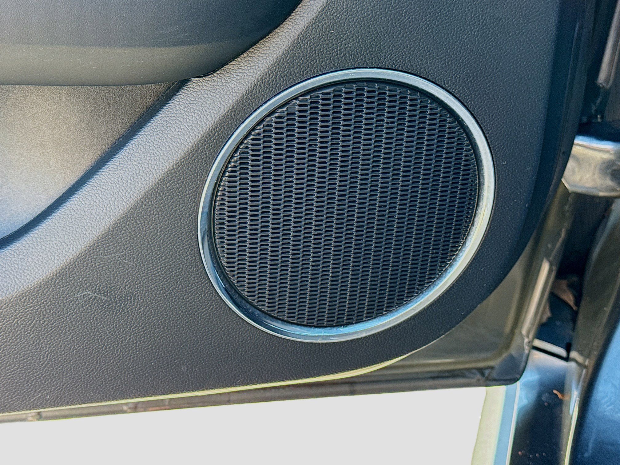 Used 2017 Ford Mustang Premium image 21