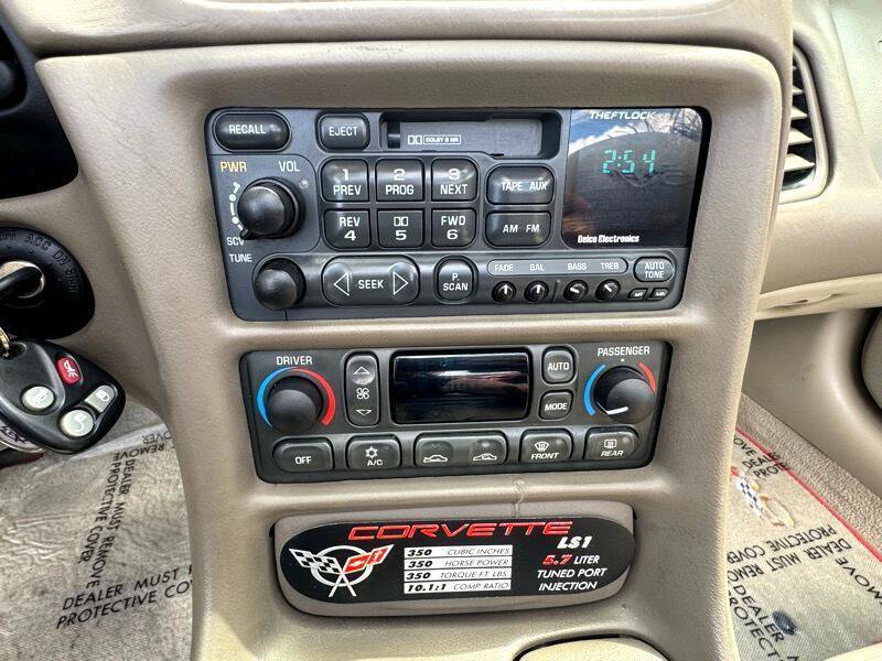 Used 2003 Chevrolet Corvette Convertible w/ Preferred Equipment Group1 RWD image 19