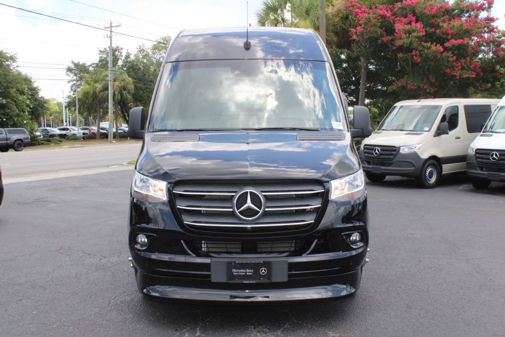 Used 2023 Mercedes-Benz Sprinter 3500 image 3
