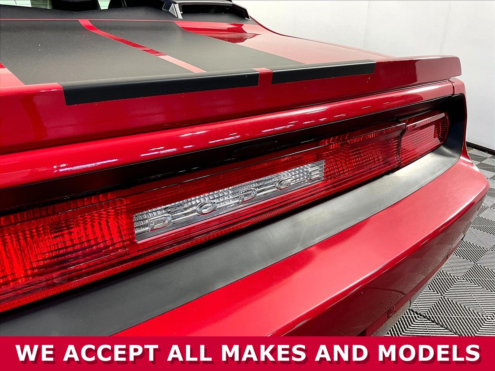 Used 2013 Dodge Challenger R/T RWD image 21