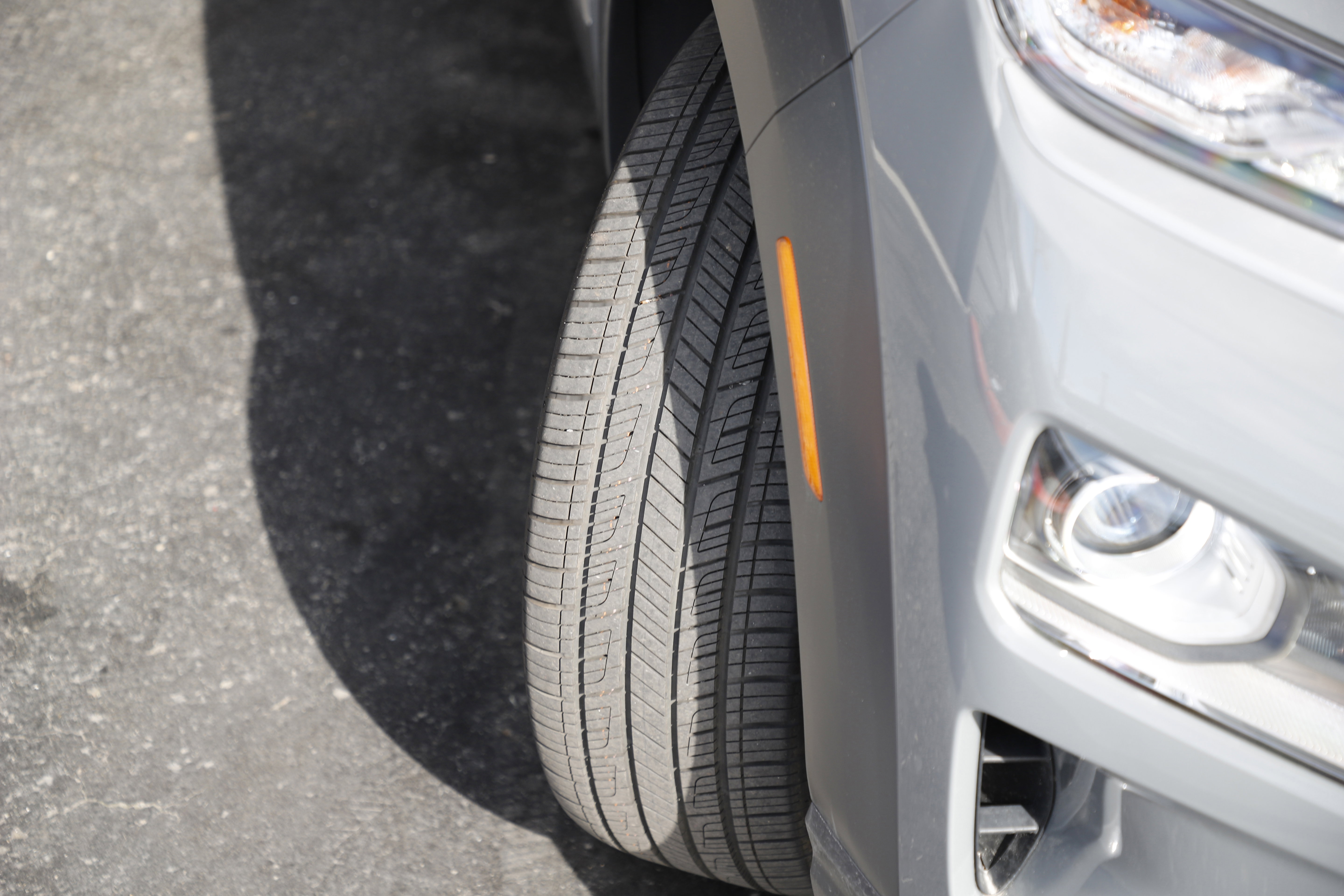 Used 2021 Hyundai Kona Limited image 3