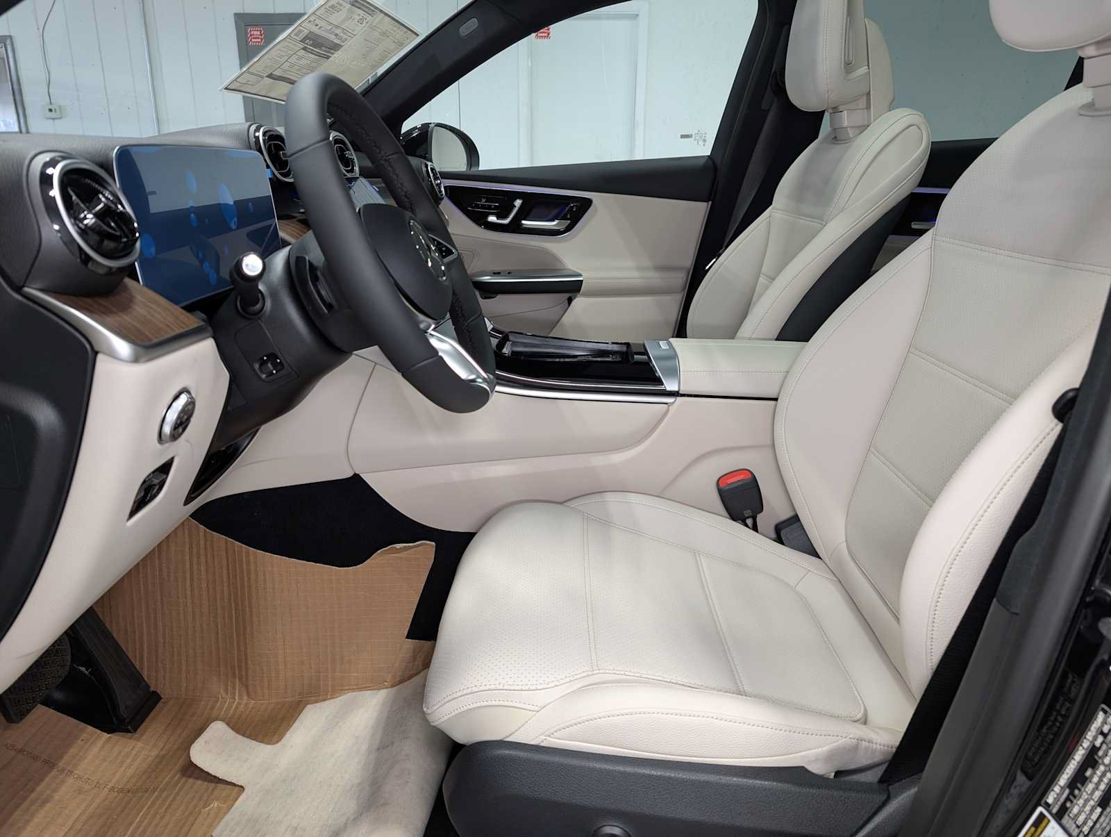 New 2026 Mercedes-Benz GLC 300 4MATIC image 4