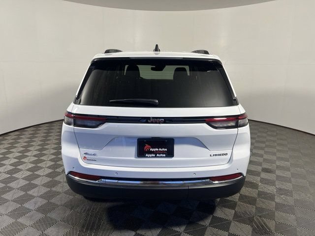 Certified 2023 Jeep Grand Cherokee Laredo w/ Luxury Tech Group I AWD/4WD image 9