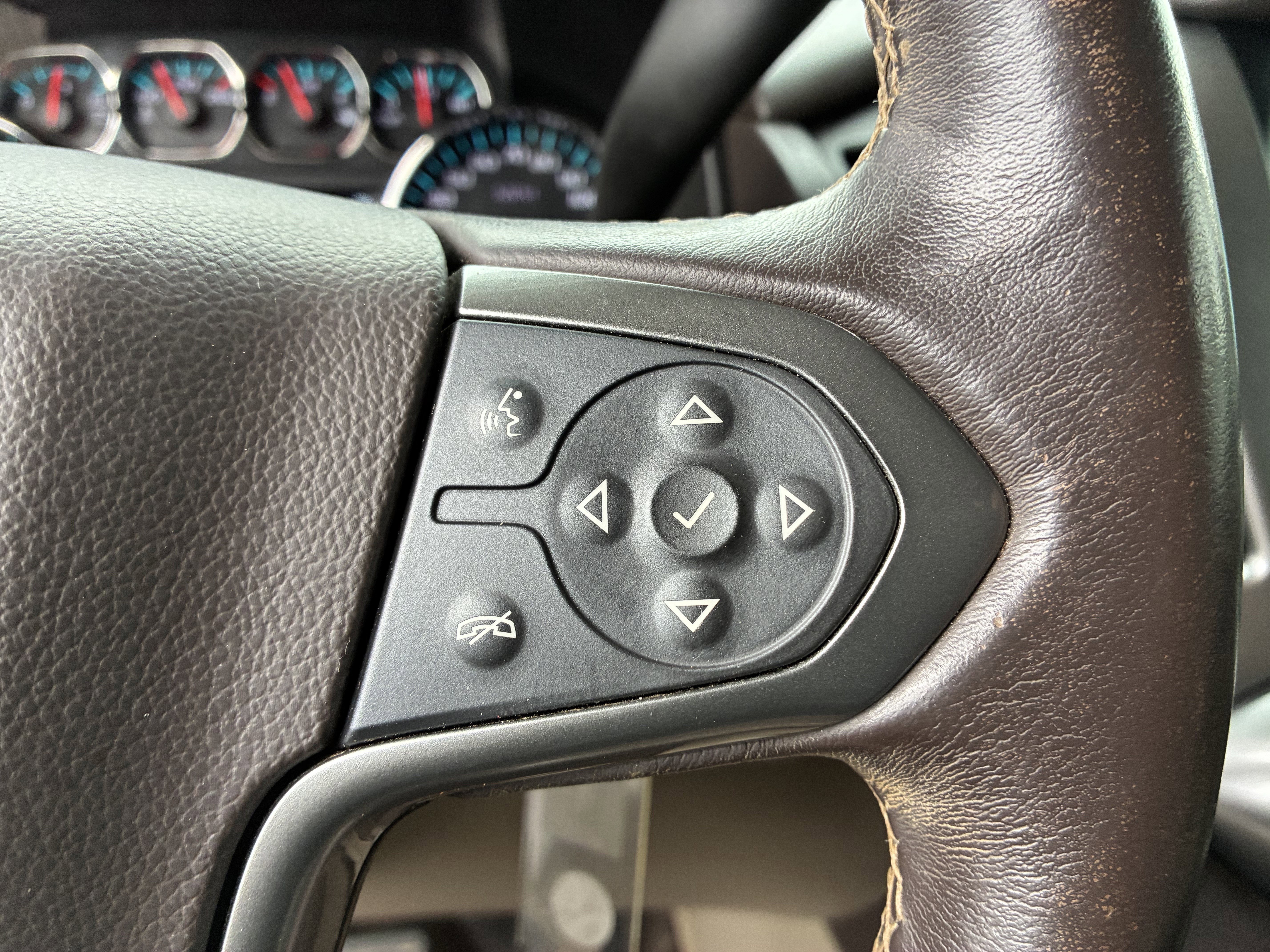 Used 2019 Chevrolet Tahoe LS w/ All-Season Package RWD image 36
