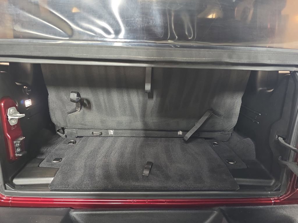 Used 2021 Jeep Wrangler Sport image 12