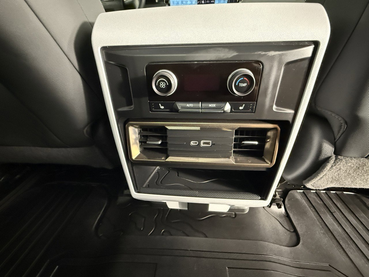 Used 2022 GMC Hummer EV Edition 1 w/ LPO, Illumination Package image 16