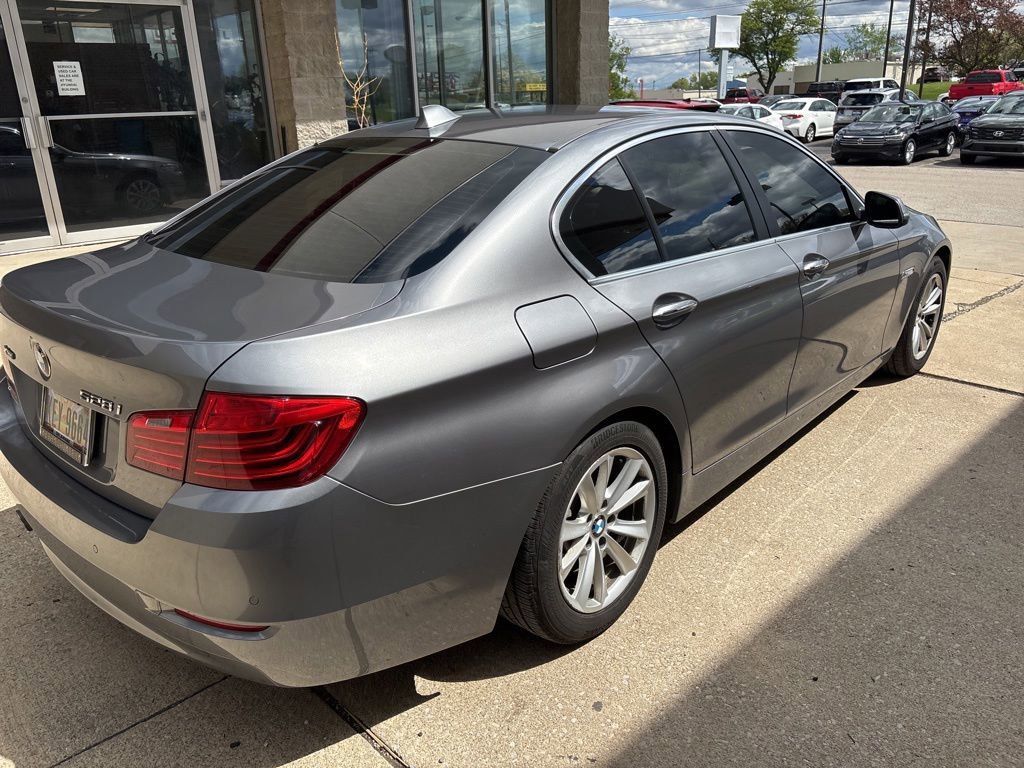 Used 2016 BMW 528i xDrive Sedan AWD/4WD image 4