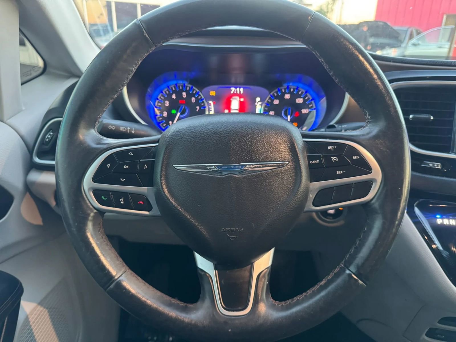 Used 2017 Chrysler Pacifica Touring-L Plus FWD image 40