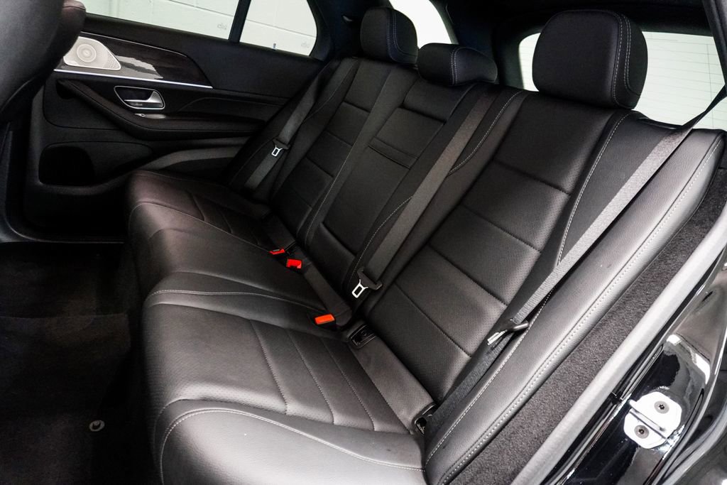 Used 2025 Mercedes-Benz GLE 450e 4MATIC image 9