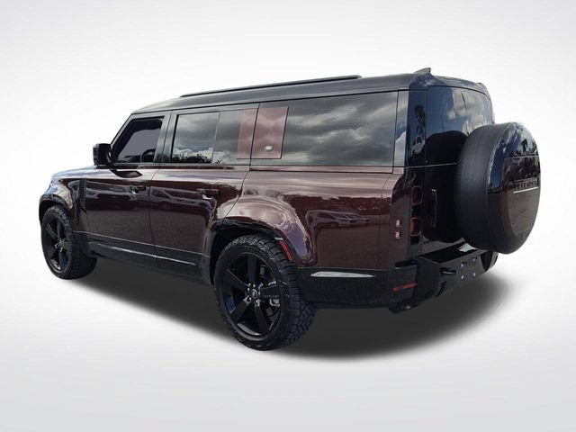 Used 2024 Land Rover Defender 130 X-Dynamic SE AWD/4WD image 6