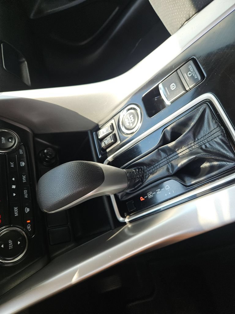 Used 2025 Mitsubishi Eclipse Cross SE AWD/4WD image 29