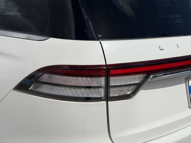 Used 2023 Lincoln Aviator Reserve w/ Equipment Group 201A AWD/4WD image 16
