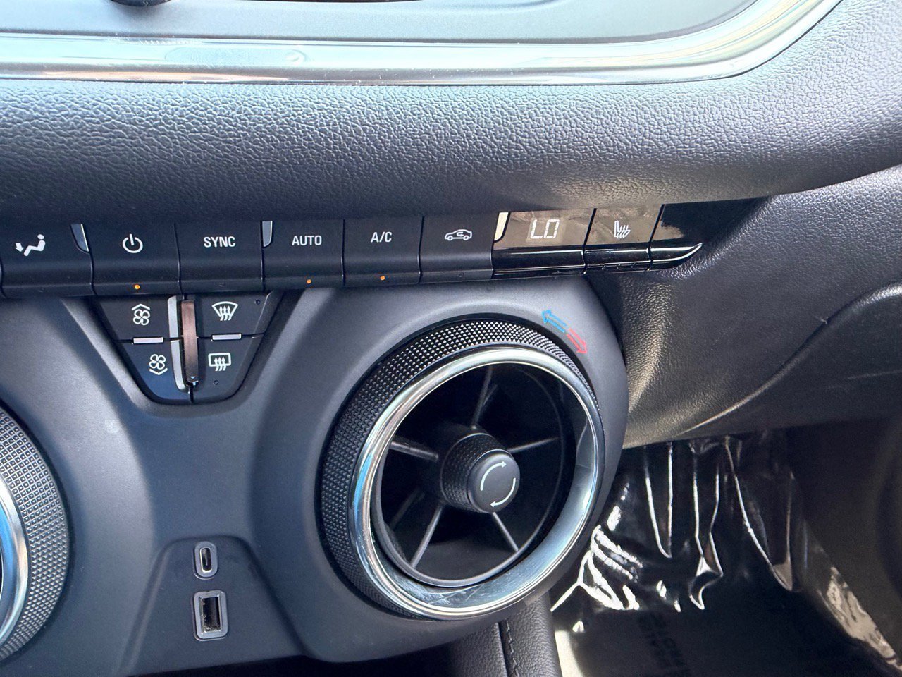 Used 2022 Chevrolet Blazer LT FWD image 37