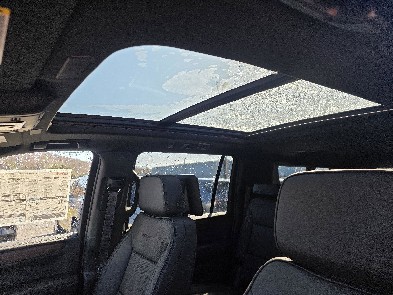 New 2026 GMC Yukon XL Denali w/ Denali Reserve Package image 25