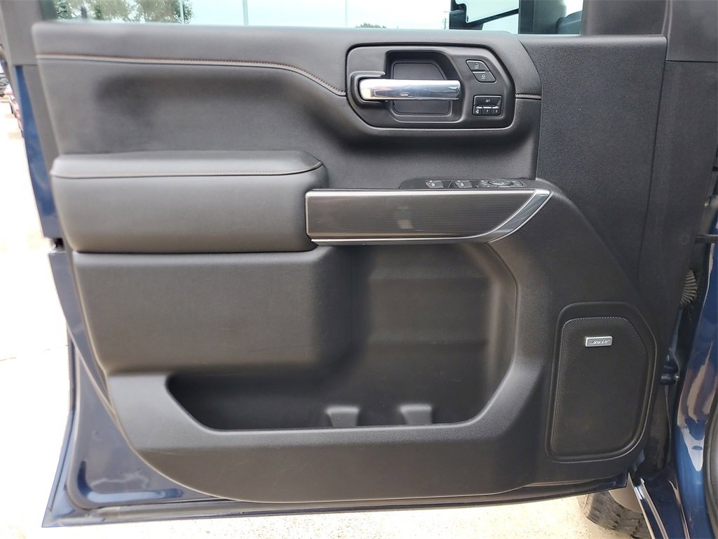 Used 2022 GMC Sierra 2500 AT4 w/ AT4 Preferred Package image 17