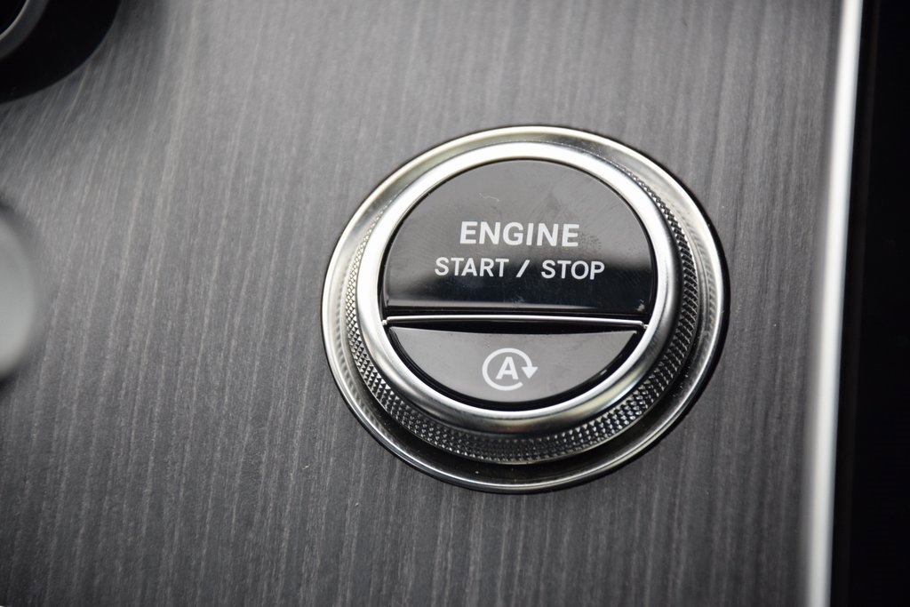 Certified 2025 Mercedes-Benz C 300 Sedan image 28