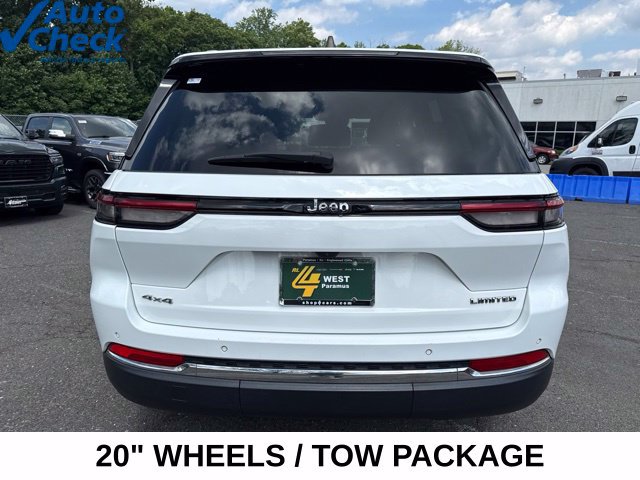 Used 2023 Jeep Grand Cherokee Limited w/ Trailer Tow Prep Group (B) AWD/4WD image 15