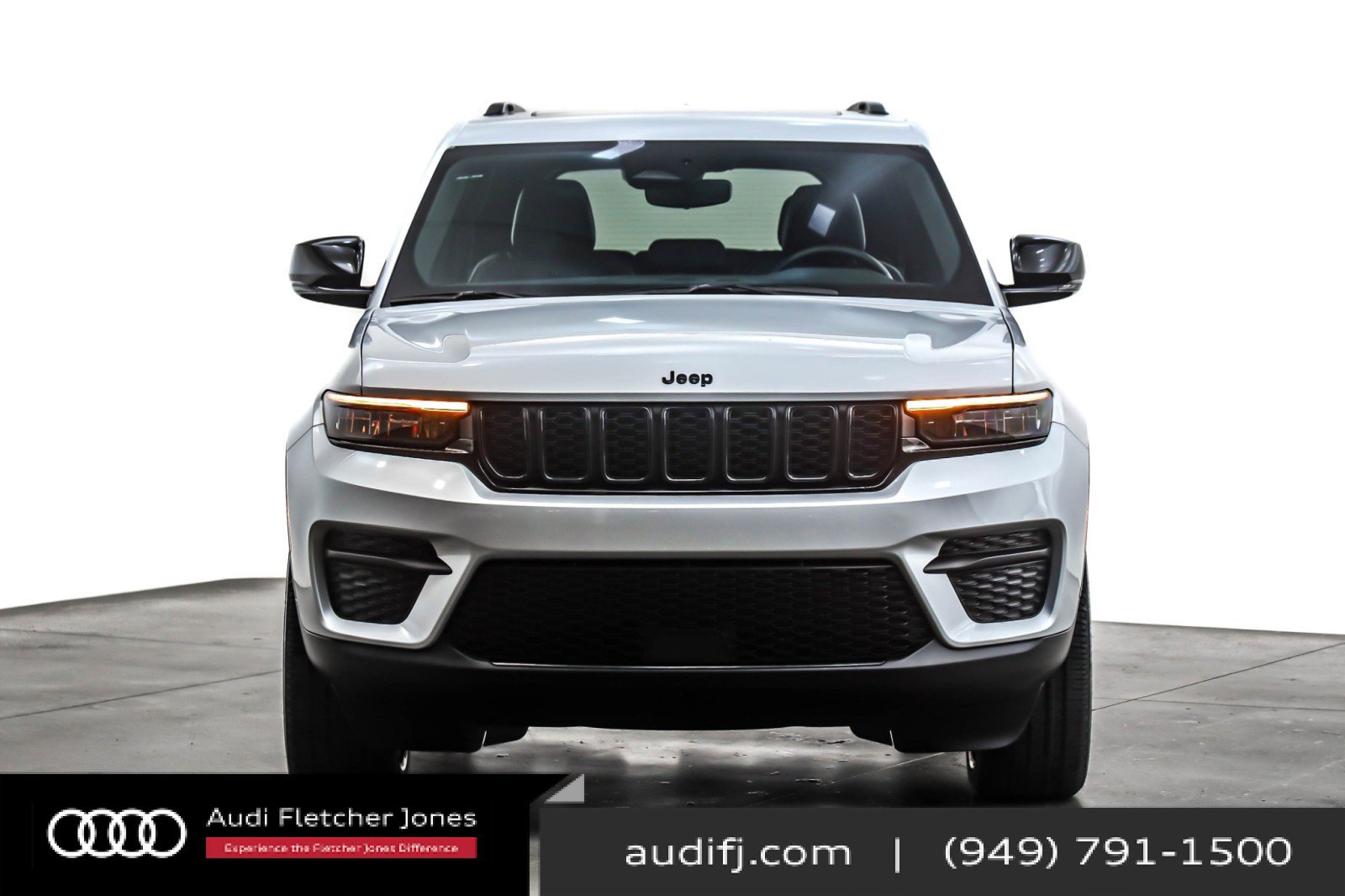 Used 2022 Jeep Grand Cherokee Altitude image 3
