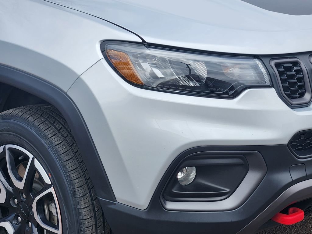 Used 2024 Jeep Compass Trailhawk image 28