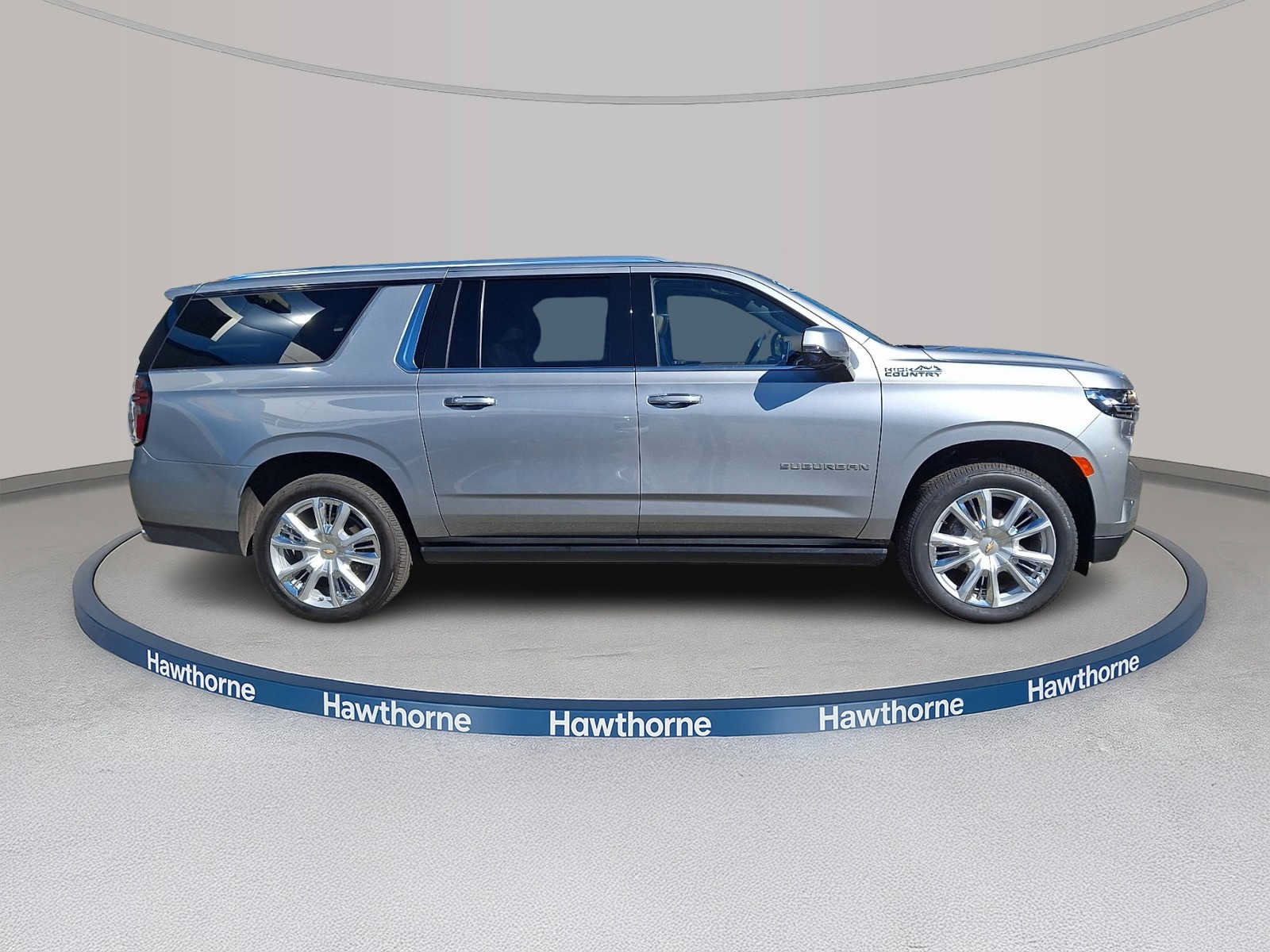 Certified 2024 Chevrolet Suburban High Country AWD/4WD image 7