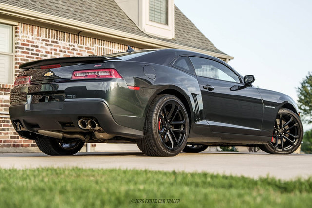 Used 2015 Chevrolet Camaro SS w/ SS Performance Package RWD image 8