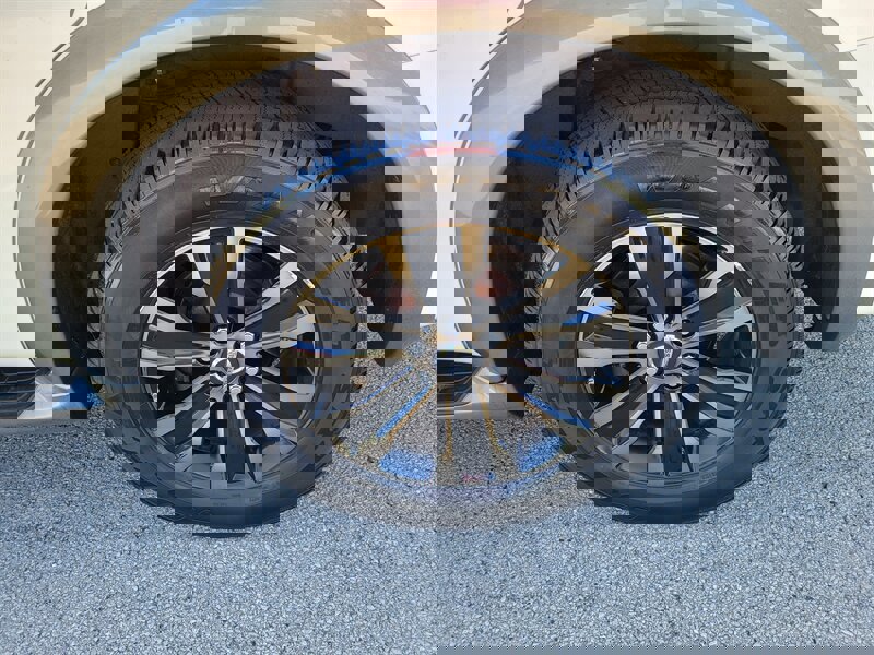 Used 2017 Nissan Armada Platinum image 33