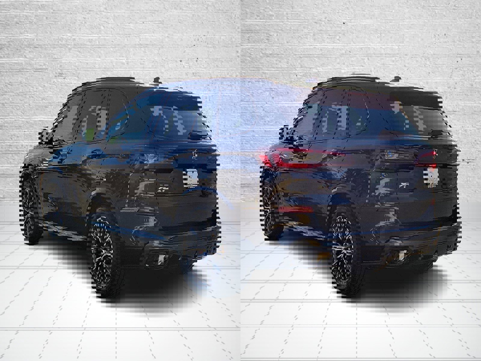 Used 2023 BMW X5 xDrive40i w/ M Sport Package image 4