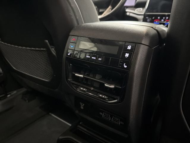Used 2022 Jeep Grand Cherokee L Limited w/ Luxury Tech Group II AWD/4WD image 19