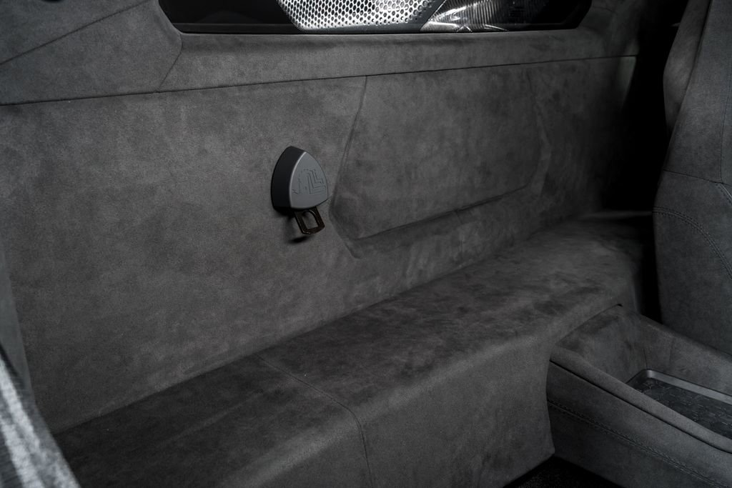 Used 2024 Lamborghini Revuelto image 30