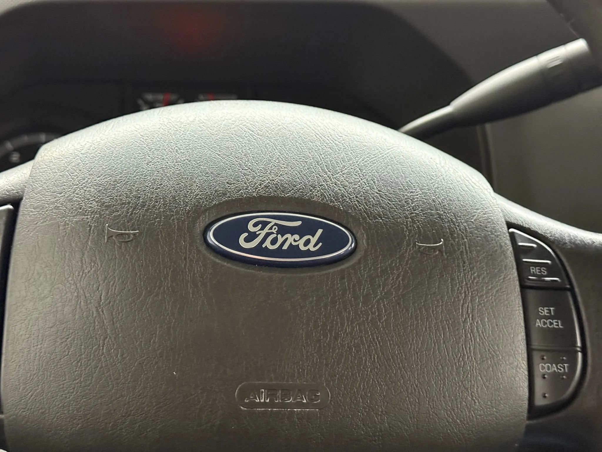 Used 2014 Ford E-150 and Econoline 150 Extended Van 3D image 19