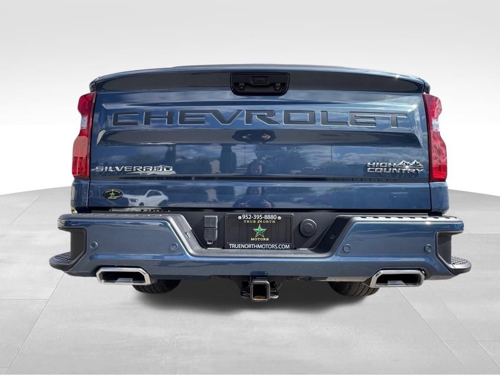 Used 2024 Chevrolet Silverado 1500 High Country w/ High Country Premium Package AWD/4WD image 9