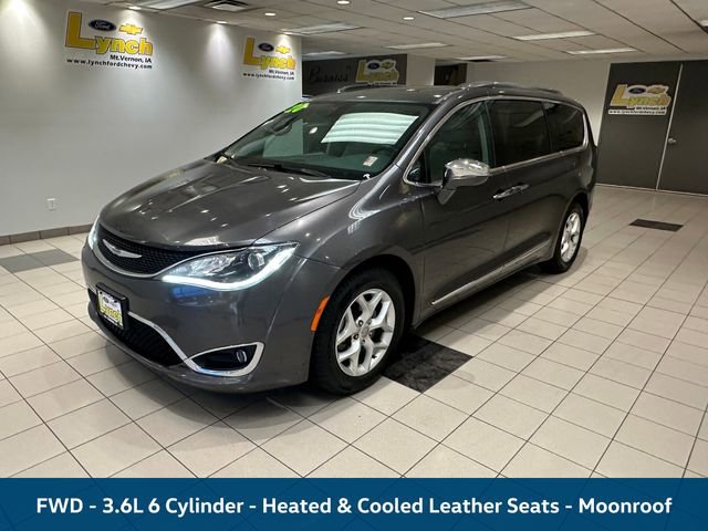 Used 2020 Chrysler Pacifica Limited FWD image 2