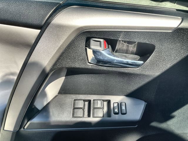 Used 2016 Toyota RAV4 XLE image 17