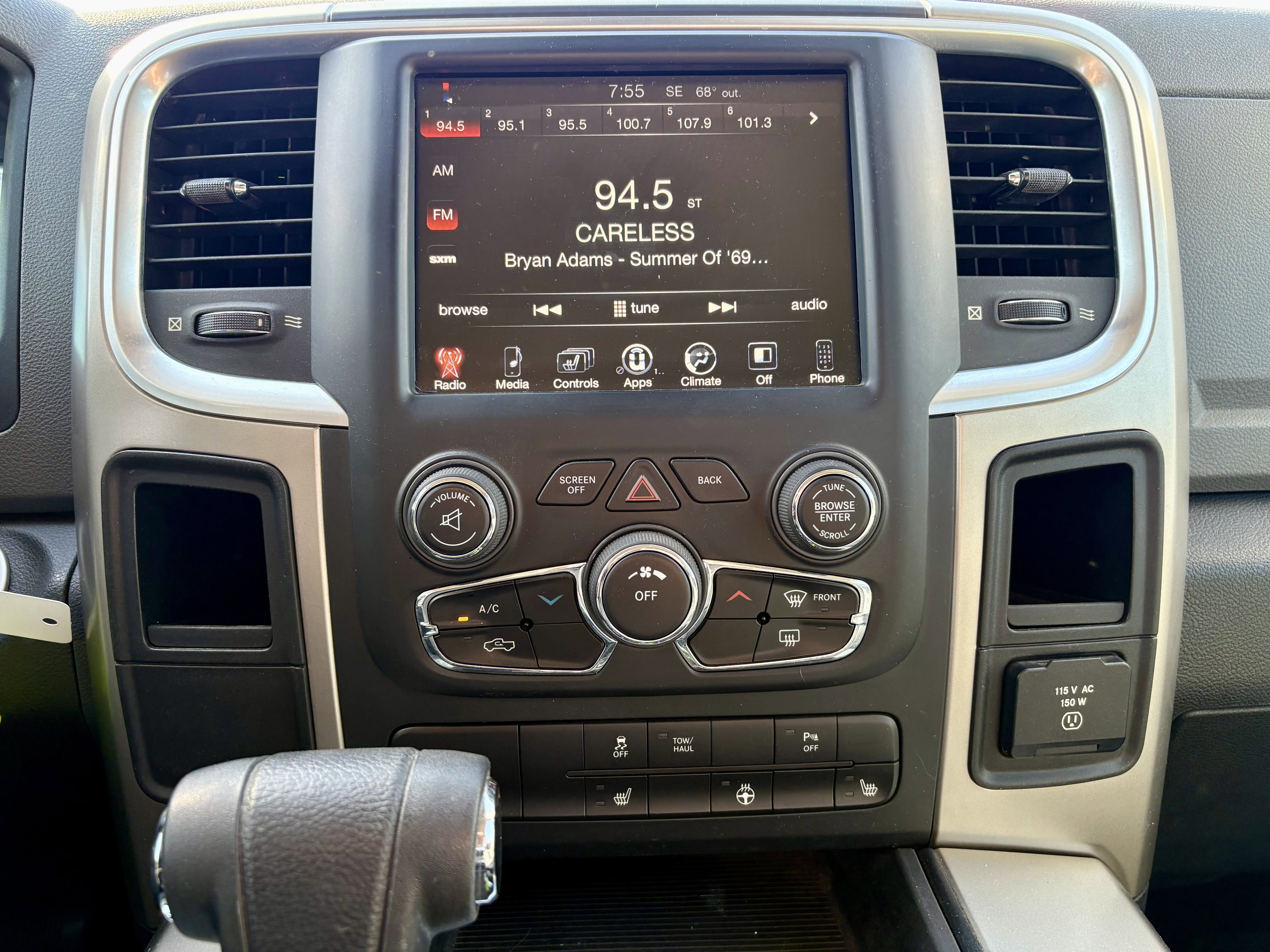 Used 2013 RAM 1500 Lone Star RWD image 19