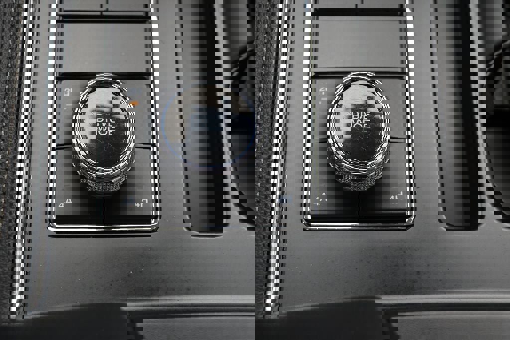 Used 2024 Ford Expedition XLT image 24