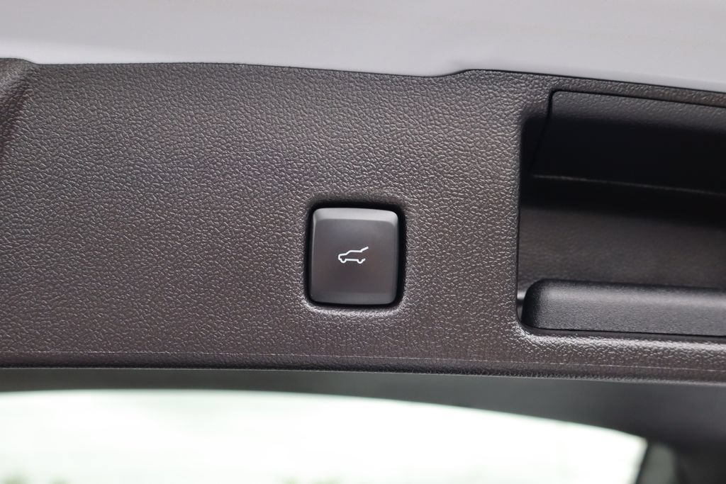 Used 2025 Ford Escape ST-Line Select AWD/4WD image 19