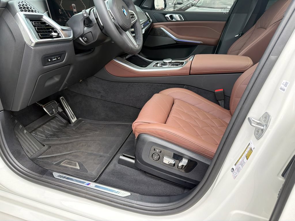 Used 2026 BMW X5 sDrive40i w/ M Sport Package RWD image 9