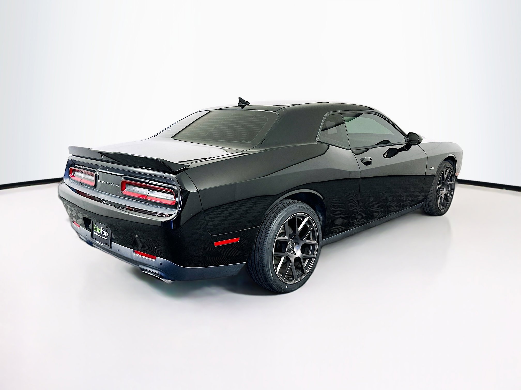 Used 2016 Dodge Challenger R/T Plus RWD image 9