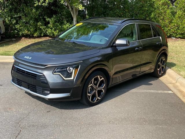 Used 2023 Kia Niro EX Touring FWD image 2
