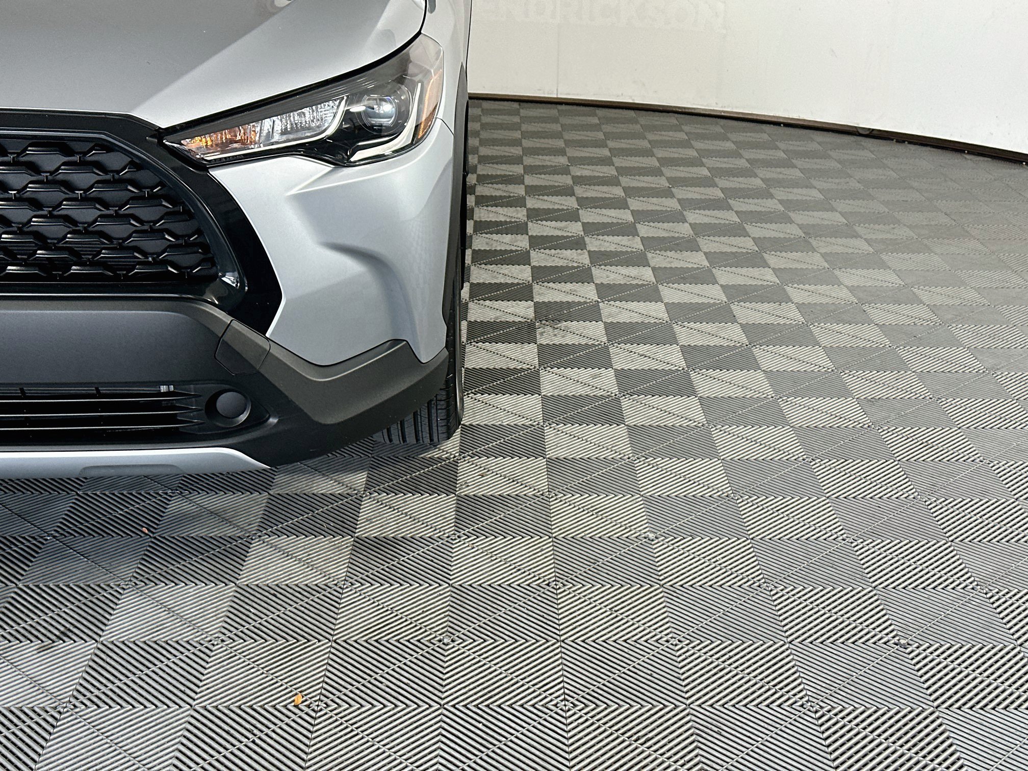 Certified 2024 Toyota Corolla Cross LE w/ Moonroof Package FWD image 9